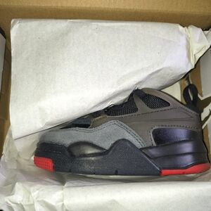 Jordan 4 RM "Black/Varsity Red/Anthracite"